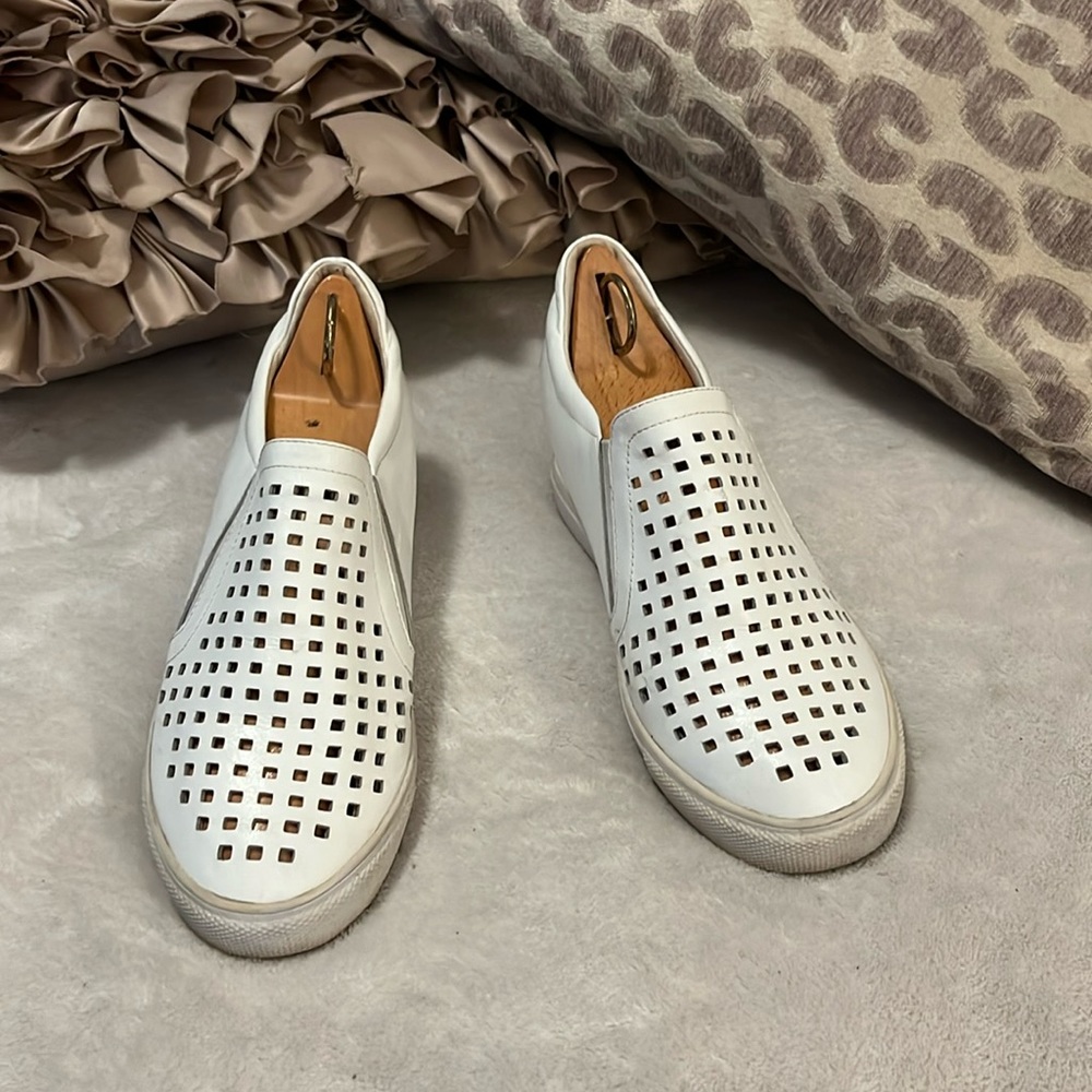 White Wedge Leather Perforated Womens Slip On Sneakers Sz 7.5